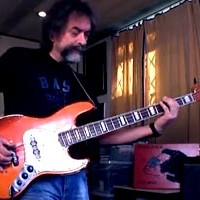Krzysztof Scieranski: Live Looping Bass