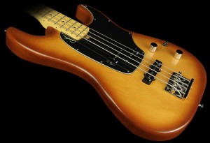 Godin Shifter Classic 4 Bass closeup