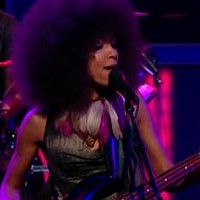 Esperanza Spalding: “Crowned & Kissed”, Live on the Daily Show