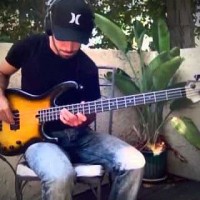 Miki Santamaria: Fingerstyle Bass Solo Over “Old Love”
