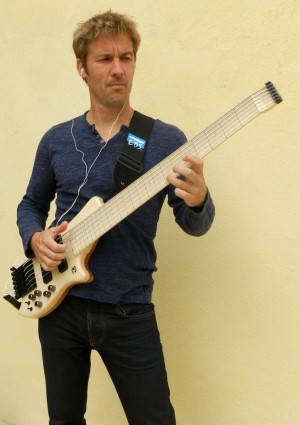 Paul Lairat Travel Bass with Bassist