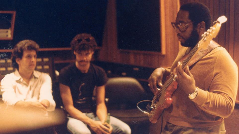 Robert "Pops" Popwell in studio 1984 (Chris Hoard)