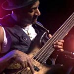 Marcus Miller: Fretless Bass Solo