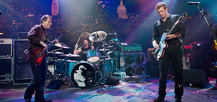 Them Crooked Vultures: entire Austin City Limits performance available ...