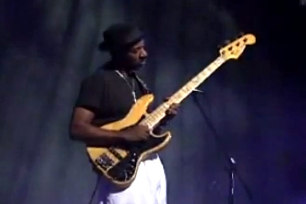 Marcus Miller Band Moonlight Sonata Live No Treble