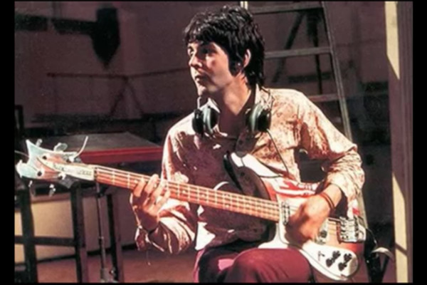 The Beatles: Hey Bulldog (Isolated Bass)