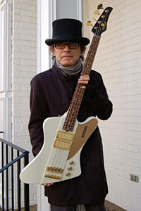 Mike Lull Unveils Tom Petersson Signature Bass