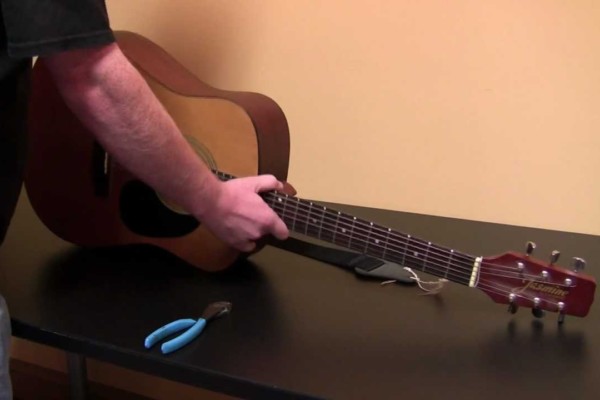No Treble Originals: How to Fix a Guitar