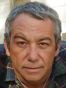 Mike Watt to Reunite With fIREHOSE; Releases Album with Spielgusher