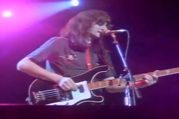 Rush: Medley – By-Tor And The Snow Dog, In The End, In The Mood, 2112 Finale – Live (1981)