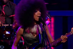 Esperanza Spalding: “Crowned & Kissed”, Live on the Daily Show