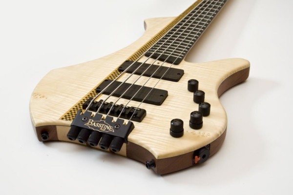 Weekly Top 10: New Gear, Constructing Bass Lines, What Makes a Great Bassist Discussion, Top Videos and More