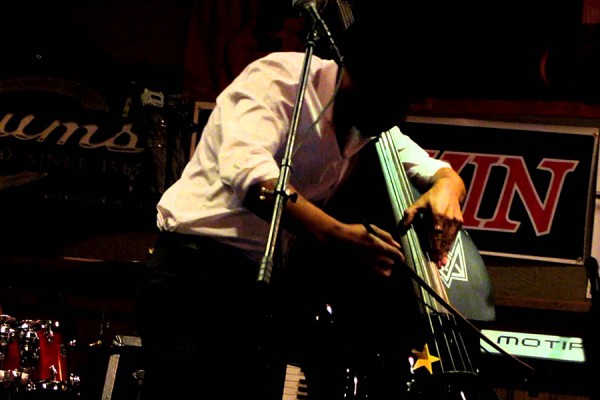 Miles Mosley: All Bass “Purple Haze”