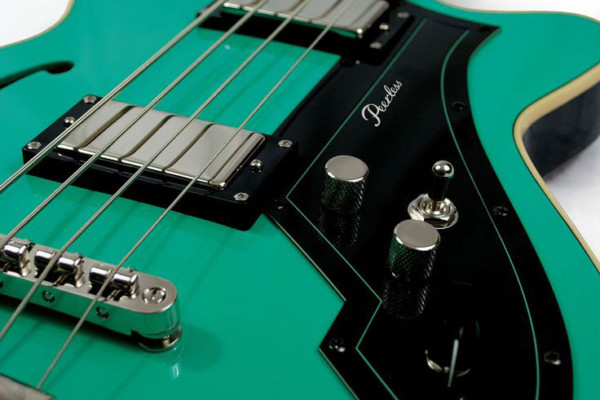 Peerless Guitars Introduces Retromatic B1 and B2 Basses
