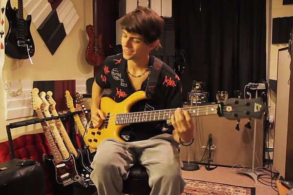 Cody Wright: How to Play Funk Bass with a Pick