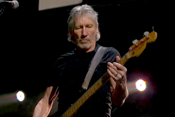 Roger Waters: “Money”, Live at Concert for Sandy Relief