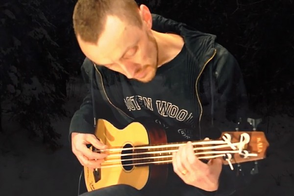 Magnus Sjöquist: “Amazing Grace” on a U-Bass
