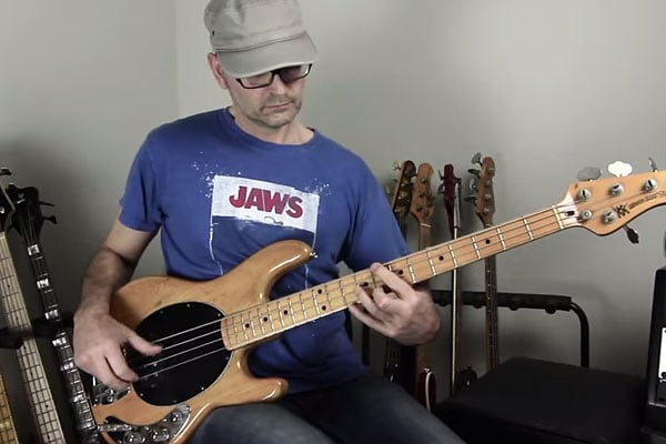 Lesson: Bass Groove with Harmonics and Double Stop Chords