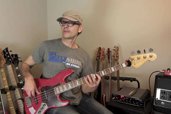 Bass Lick Series: Fat & Dirty Synth Bass Groove