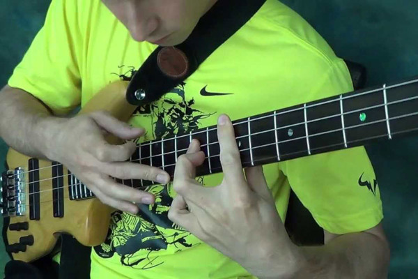 Two-Handed Tapping and Developing Hand Independence for Bass Players