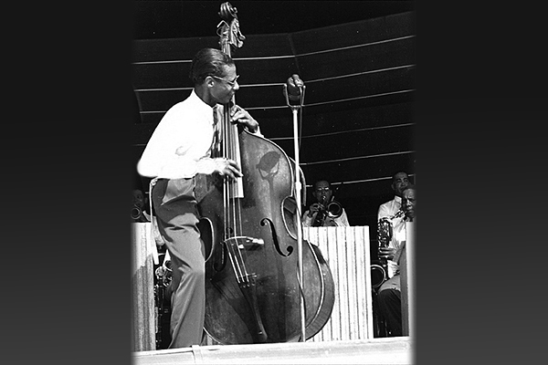 Jimmy Blanton: Bass Solo on “Sepia Panorama”