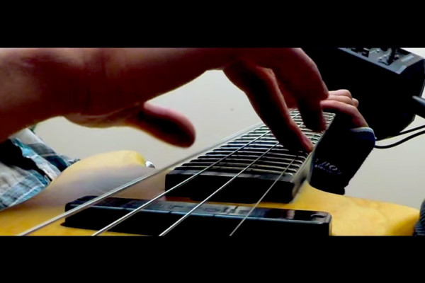 Zander Zon: “Single-Handed” Solo Bass