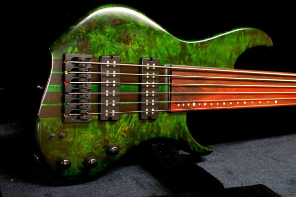 Bass of the Week: SiC Instruments Madness 6-String Fretless