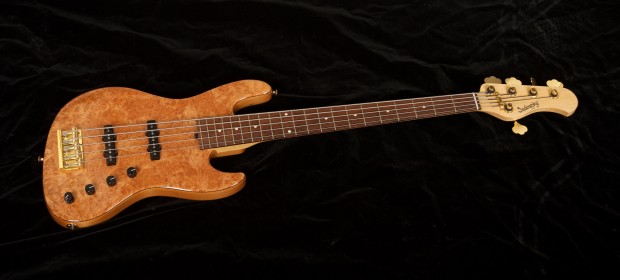 Sadowsky Bass #7210 Angle