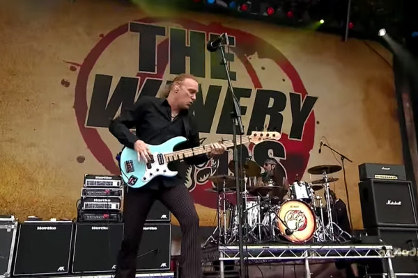The Winery Dogs: Elevate / The Other Side (Live)