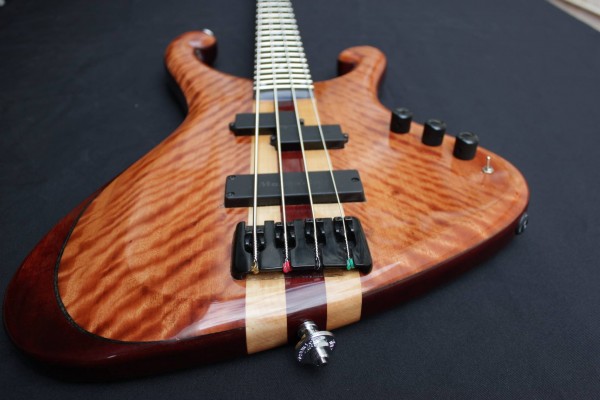 Bass of the Week: Fede Caceres Luthier El Cabure