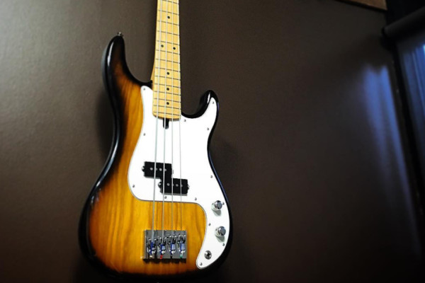 Mike Lull Custom Guitars Introduces Short Scale P430 Bass
