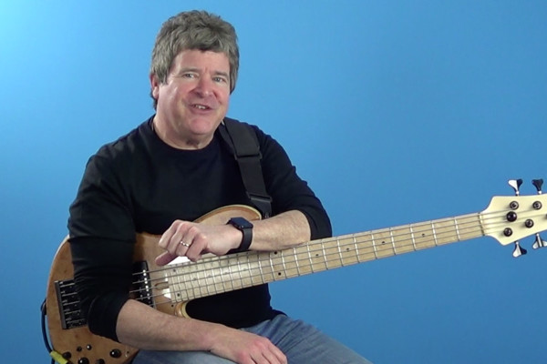 Advanced Bass: Giant Steps Plays the Blues