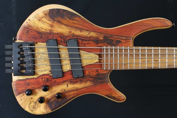 Bass of the Week: Roscoe Guitars Century Standard Plus 5HL