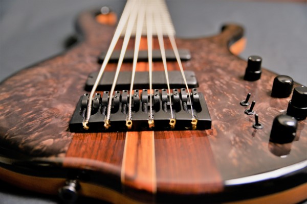 Bass of the Week: Muckelroy Six-String Solo
