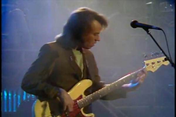 Robben Ford & The Blue Line: You Cut Me to the Bone