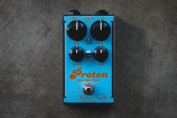3Leaf Audio Unveils Limited Edition Gulf Livery Proton Envelope Filter Pedal