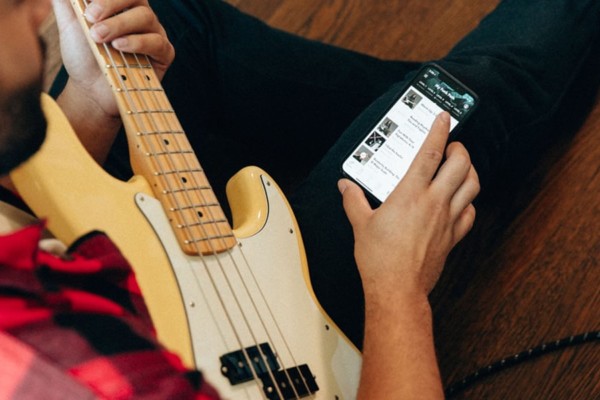 Fender Play App Adds Bass Content
