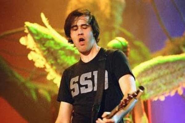 Bass Players To Know: Krist Novoselic