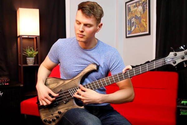 Nathan Navarro: 40 Techniques in One Bass Solo