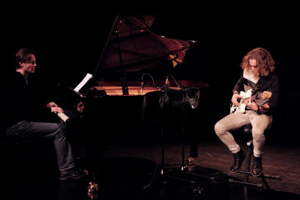 Andreas Oxholm with Joakim Biondi: Remembrance (Live)