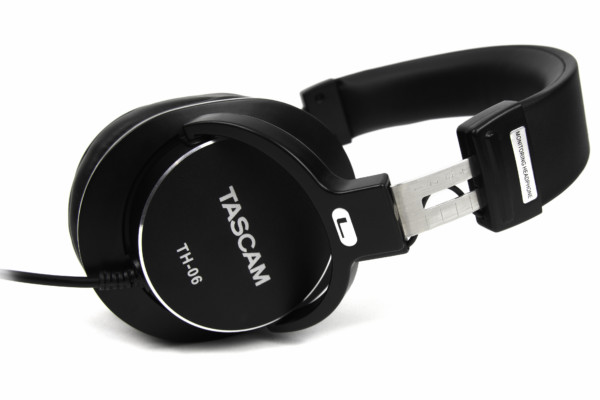 TASCAM Introduces TH-06 Bass XL Monitoring Headphones