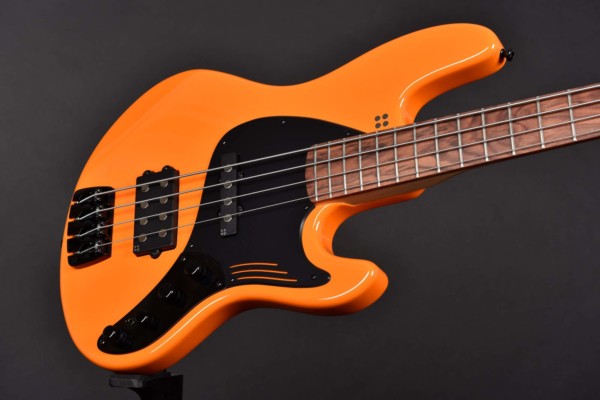 Sandberg Guitars Unveils the Limited Edition California Grand Dark Bass