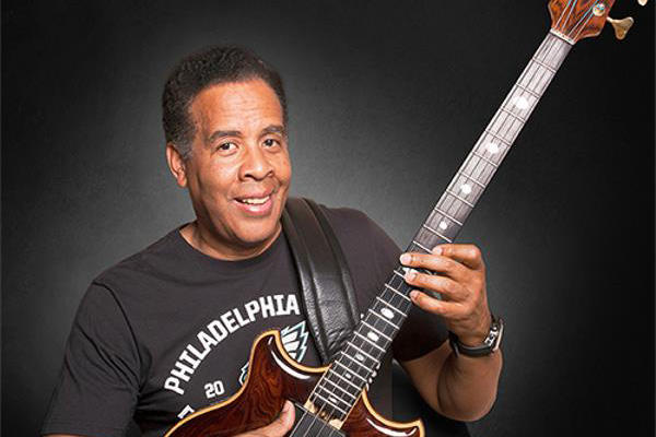 Stanley Clarke Sets Out on Worldwide Tour