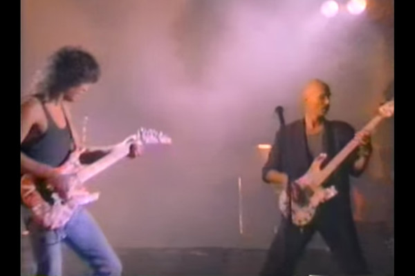 Eddie Van Halen, Jan Hammer, Tony Levin, and Jerry Marotta: Les Paul & Friends Tribute (1988)