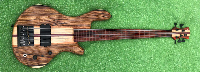 Beardly Customs Fretless 5-String Bass