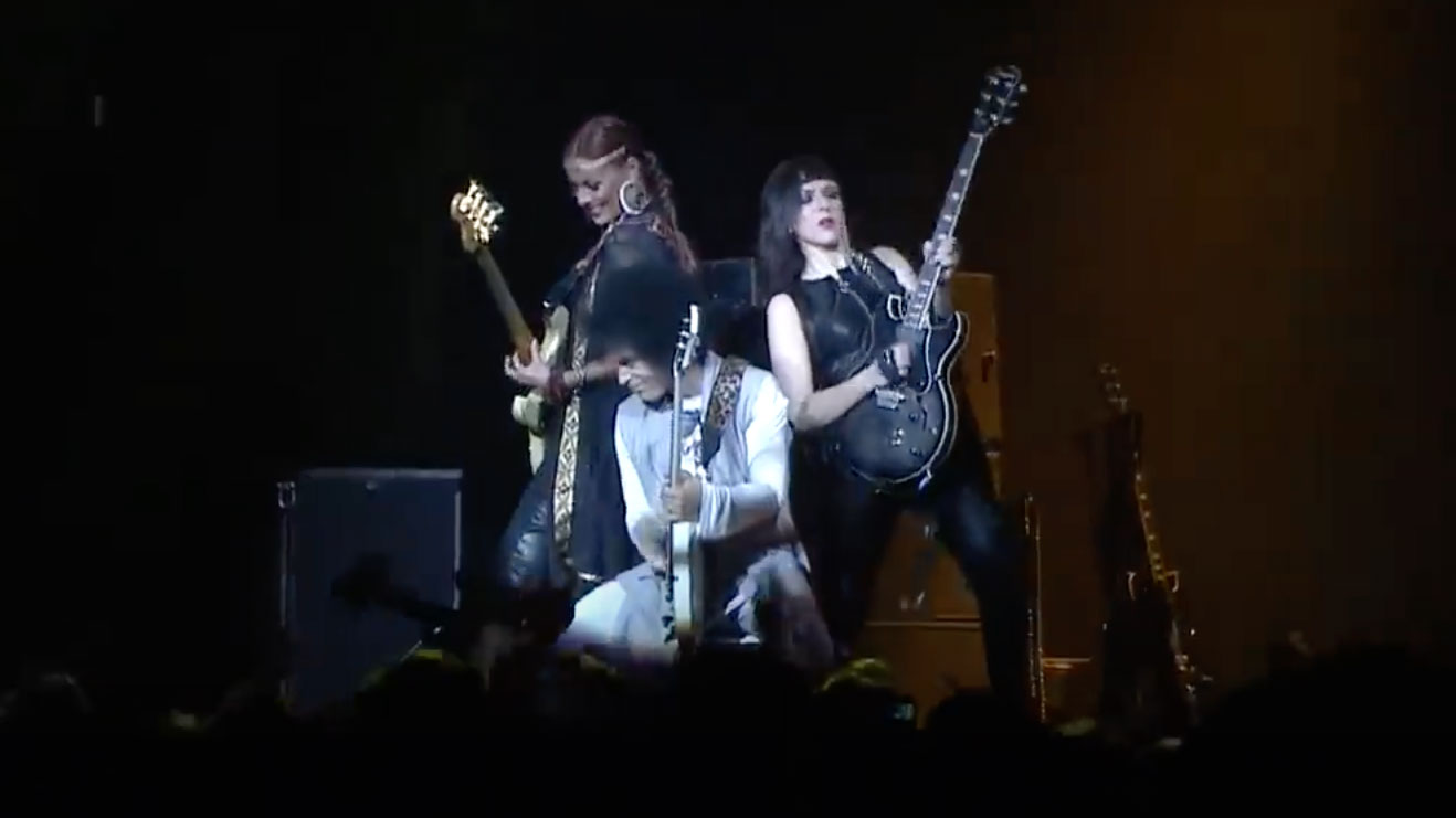 J*y様 PRINCE (musiclly) CELEBRATION 3枚組 5iYyBxUislE.jpg
