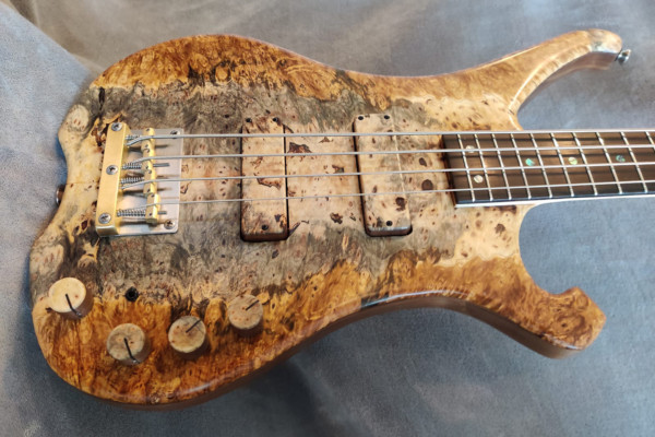 Bass of the Week: 96 Art Custom Instruments Neckthrough Bass Guitar