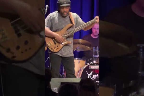 Bass Extremes Live: Victor Wooten Bass Solo