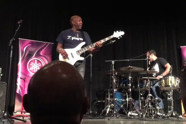 Antonio Sanchez and Nathan East: “The Chicken” Jam