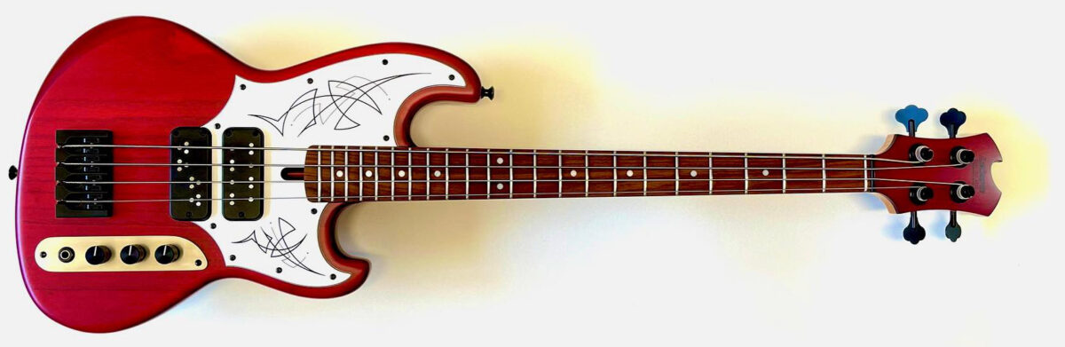 LeCompte SHR-4 Short Scale Bass